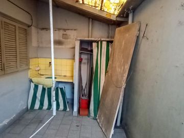 Venta PH en Lanús Oeste de 2 ambientes con Patio