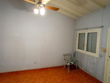 Venta PH en Lanús Oeste de 2 ambientes con Patio