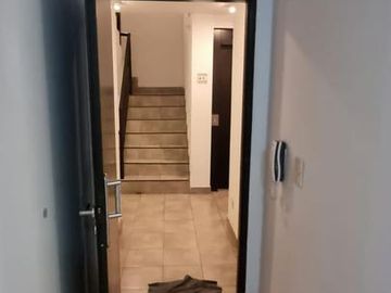 Departamento 2 ambientes con balcón en venta- Castelar Norte