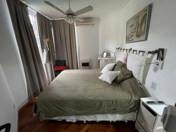 CASA 4 AMBIENTES - VENTA - MONTE GRANDE -  2 PLANTAS - QUINCHO - PARRILLA - PISCINA