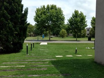 Comodo dormy duplex en Club de Campo El Naiconal