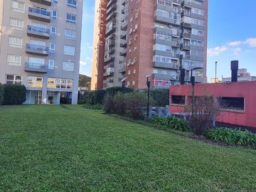 Av Maipu al 1800  - Florida Mitre/Este