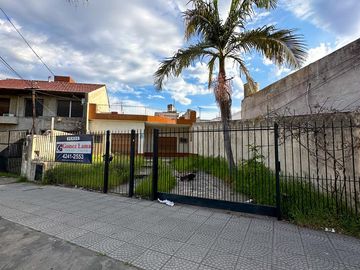 Casa en venta en Lanús - AMPLIAS MODALIDADES DE PAGO !