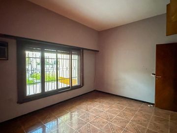 Casa en venta en Lanús - AMPLIAS MODALIDADES DE PAGO !