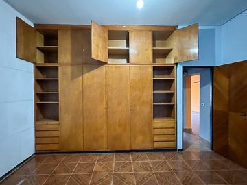 Casa en venta en Lanús - AMPLIAS MODALIDADES DE PAGO !
