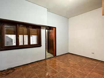 Casa en venta en Lanús - AMPLIAS MODALIDADES DE PAGO !