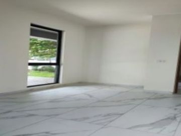 TU CASA EN LOS ROBLES