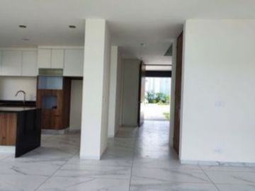 TU CASA EN LOS ROBLES