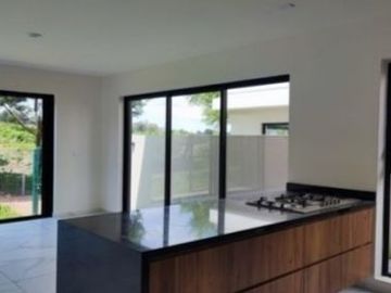TU CASA EN LOS ROBLES
