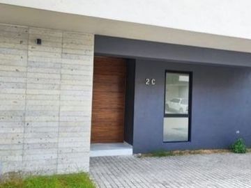 TU CASA EN LOS ROBLES
