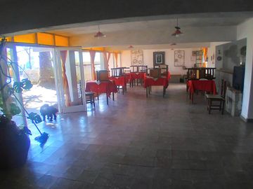 Capilla del Monte Hotel a reciclar en pleno Centro.