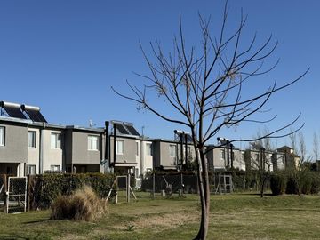 CASA ESTILO DUPLEX A ESTRENAR -  DECS TORTUGAS