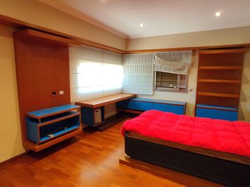 Alquiler Casa 4 dormitorios Amueblada con cochera - San Marino, Funes Hills, Funes