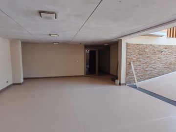 Alquiler Casa 4 dormitorios Amueblada con cochera - San Marino, Funes Hills, Funes