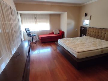 Alquiler Casa 4 dormitorios Amueblada con cochera - San Marino, Funes Hills, Funes