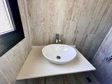 VENTA DE CASA HARAS SANTA MARIA 5 AMBIENTES