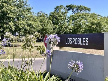 VENTA DE CASA HARAS SANTA MARIA 5 AMBIENTES