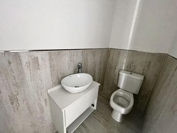 VENTA DE CASA HARAS SANTA MARIA 5 AMBIENTES