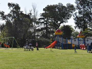 VENTA DE CASA HARAS SANTA MARIA 5 AMBIENTES