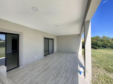 VENTA DE CASA HARAS SANTA MARIA 5 AMBIENTES