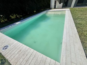 VENTA DE CASA HARAS SANTA MARIA 5 AMBIENTES