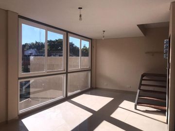 VENTA APTO CREDITO PH TRES AMBIENTES CON COCHERA EN FLORIDA VICENTE LOPEZ