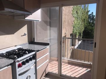 VENTA APTO CREDITO PH TRES AMBIENTES CON COCHERA EN FLORIDA VICENTE LOPEZ