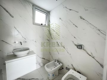 Venta departamento de 3 ambientes con patio y amenities - Enjoy Independencia
