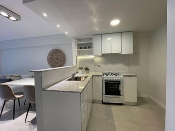 Venta departamento 1 dormitorio en zona centro Quincho con parrillero Solarium