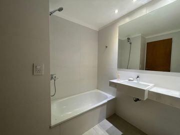 Venta departamento 1 dormitorio en zona centro Quincho con parrillero Solarium
