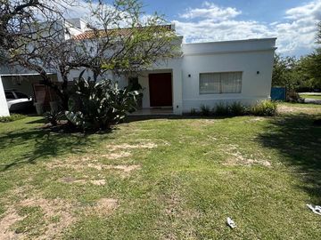 Venta de casa en el Country Altos del Golf Villa Allende