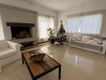 Venta de casa en el Country Altos del Golf Villa Allende