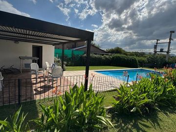 Venta de casa en el Country Altos del Golf Villa Allende