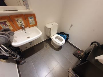 Departamento  en complejo con pileta, gran terraza propia Vicente Lopez calle Cortada, Vias a Maipu