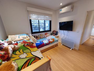 Departamento  en complejo con pileta, gran terraza propia Vicente Lopez calle Cortada, Vias a Maipu