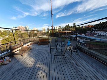Departamento  en complejo con pileta, gran terraza propia Vicente Lopez calle Cortada, Vias a Maipu