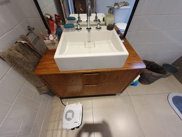 Departamento  en complejo con pileta, gran terraza propia Vicente Lopez calle Cortada, Vias a Maipu