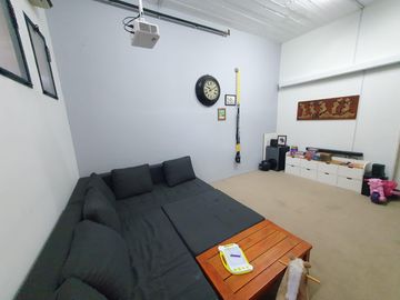 Departamento  en complejo con pileta, gran terraza propia Vicente Lopez calle Cortada, Vias a Maipu