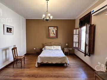 Casa de 3 dormitorios con pileta en venta, La Plata