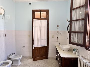 Casa de 3 dormitorios con pileta en venta, La Plata