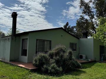 Casa en venta - 2 Dormitorios 1 Baño - Cochera - 560Mts2 - Cañuelas