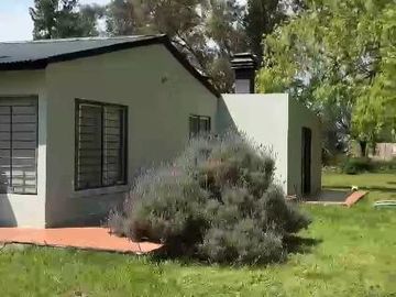 Casa en venta - 2 Dormitorios 1 Baño - Cochera - 560Mts2 - Cañuelas