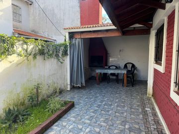 Departamento 3 ambientes a 4 cuadras del mar - gas natural -