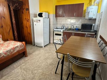 Departamento 3 ambientes a 4 cuadras del mar - gas natural -