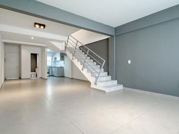 PH Triplex 4 Ambientes 140m2 con 2 cocheras en Florida Mitre/Este