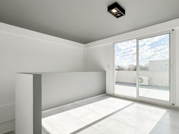 PH Triplex 4 Ambientes 140m2 con 2 cocheras en Florida Mitre/Este
