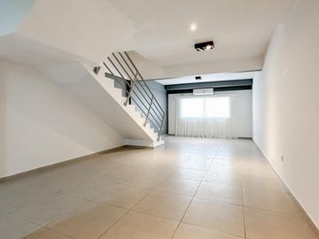 PH Triplex 4 Ambientes 140m2 con 2 cocheras en Florida Mitre/Este