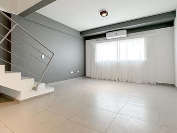 PH Triplex 4 Ambientes 140m2 con 2 cocheras en Florida Mitre/Este