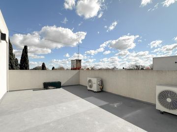 PH Triplex 4 Ambientes 140m2 con 2 cocheras en Florida Mitre/Este