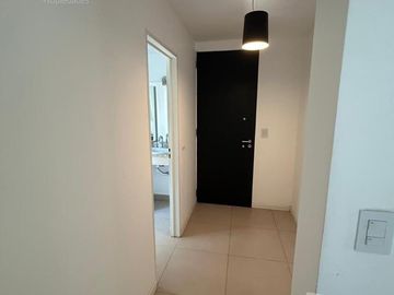 Luminoso Departamento con Balcón y Parrilla a la Venta / San Fernando